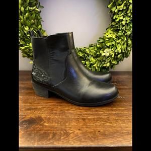 Ugg Keller‎ Croco Black Leather Ankle Boots 9